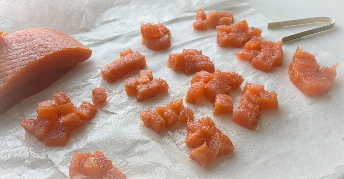 6 x 40 gram packs of my Flint Sliced Oak Smoked Salmon. Vacuum packed with a shelf life of 10 days from date of packing.